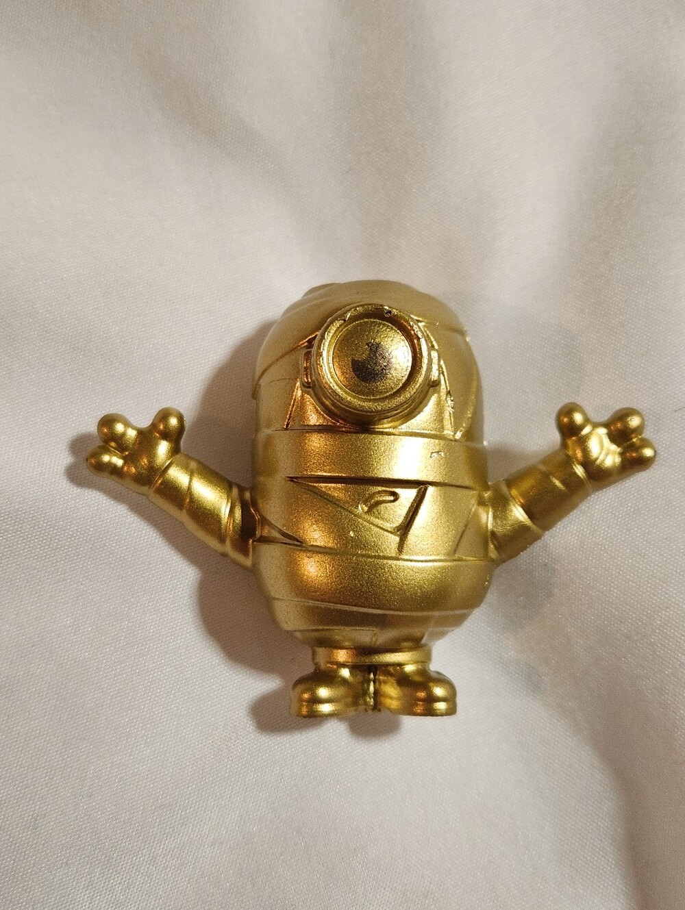 McDonald's 2020 Happy Meal Gold Mummy Minion Toy #14